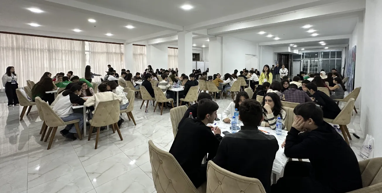 “Nə? Harada? Nə zaman?” üzrə “Məktəbli Kuboku” layihəsi uğurla başa çatdı