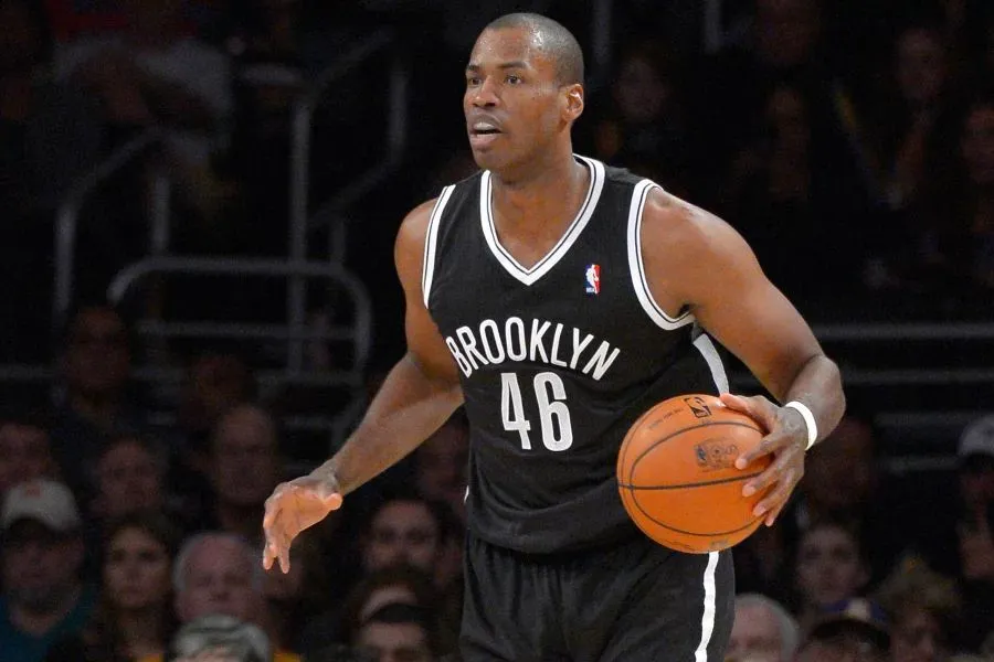 Gey olduğunu açıqlayan basketbolçu 47 yaşında vəfat etdi