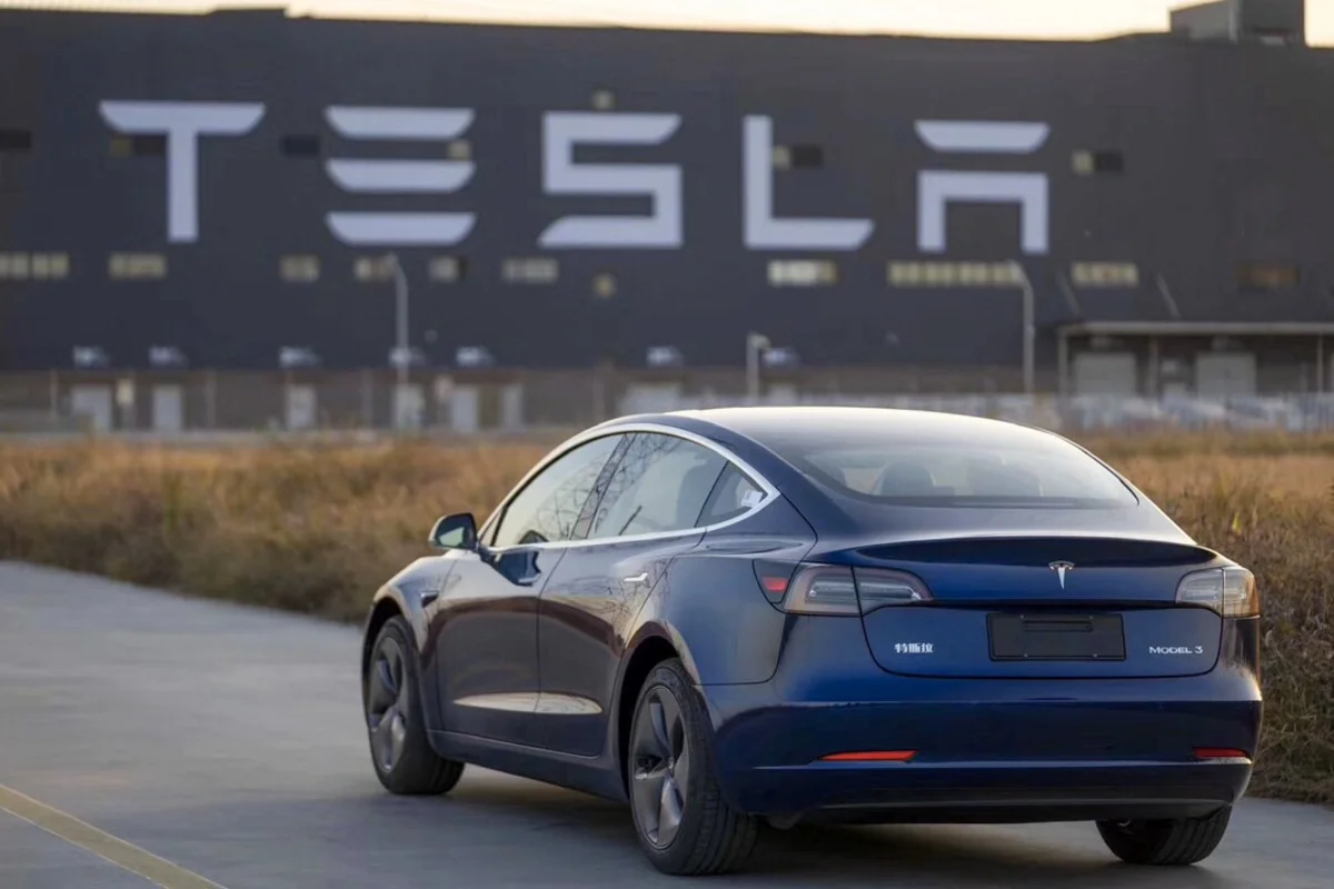     “Tesla”nın 20 min avtomobili risk altında: NHTSA geri çağırışı tələb edir